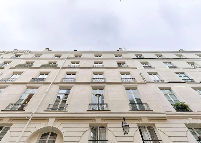 Sentier Historical Center III Charming Apartment