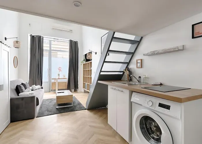 Sentier Historical Center III Charming Apartment